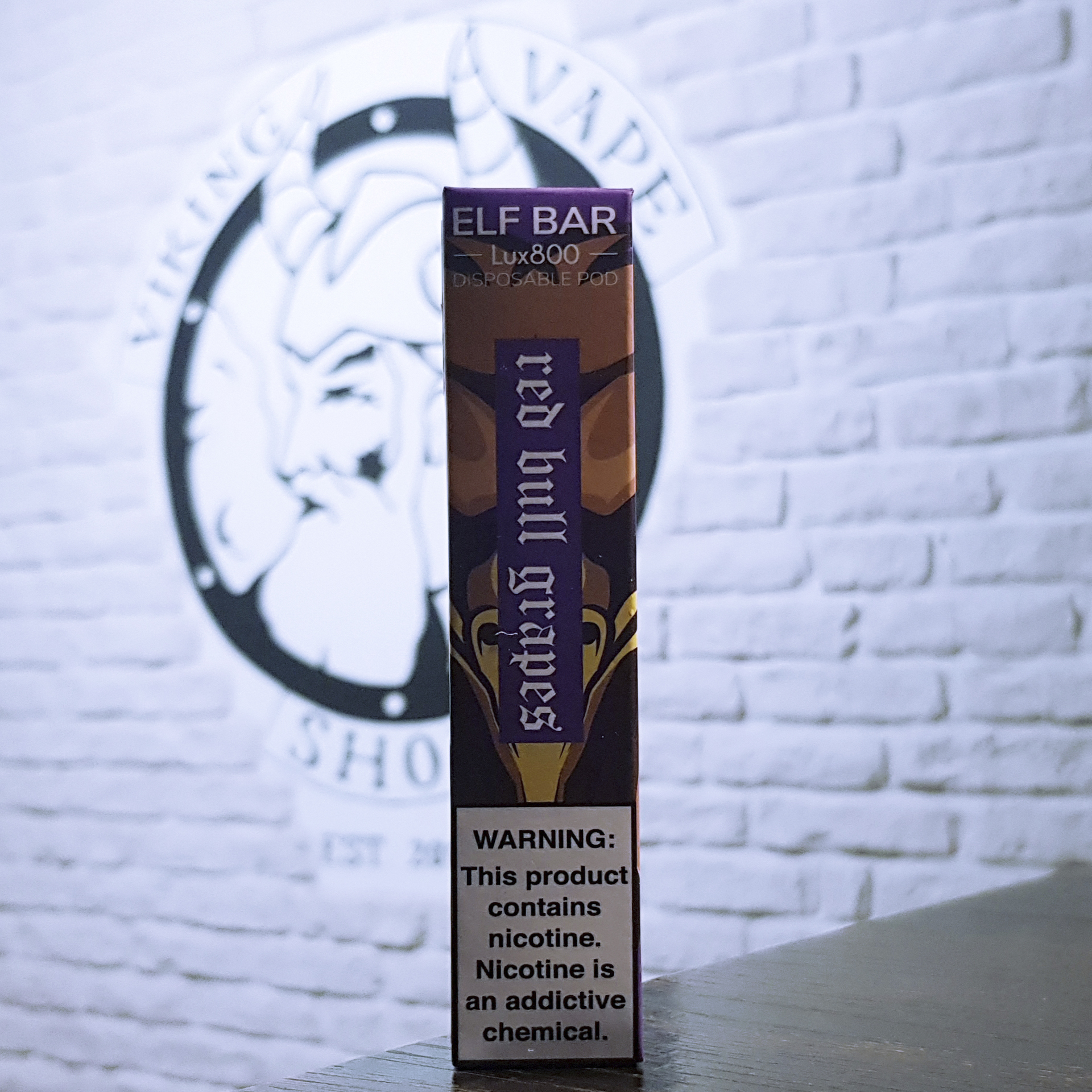 Одноразовая электронная сигарета Elf Bar Lux 800 затяжек Red Bull Виноград