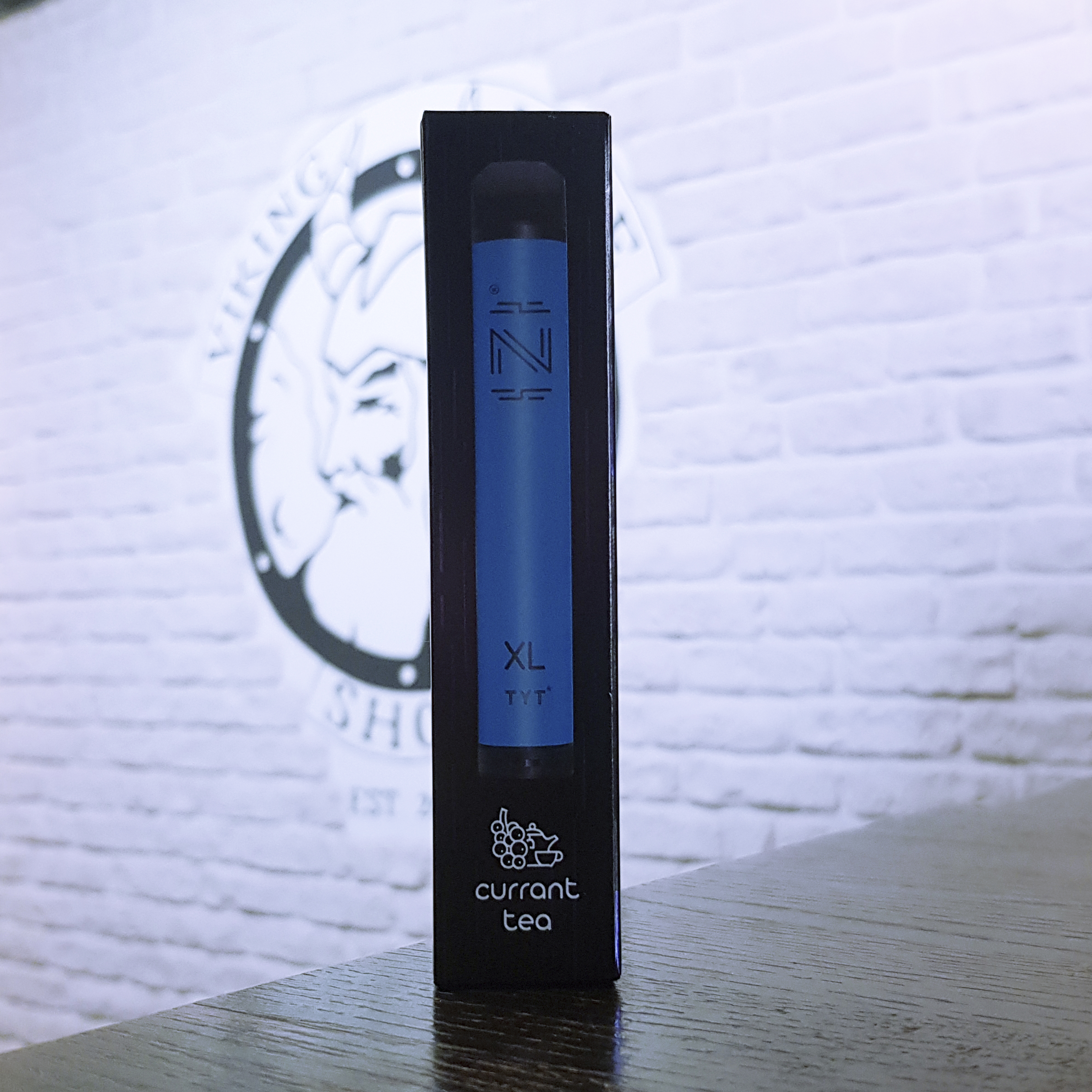 Одноразовая электронная сигарета HQD IZI XL 1800 затяжек Черный чай с смородиной